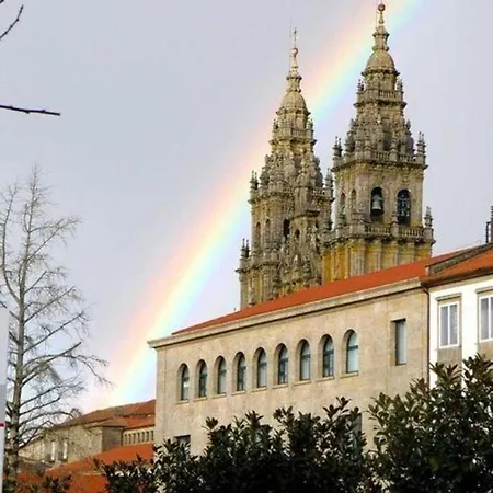 Fuer 5 Personen Und 1 Kind In Santiago De Compostela, Galicien