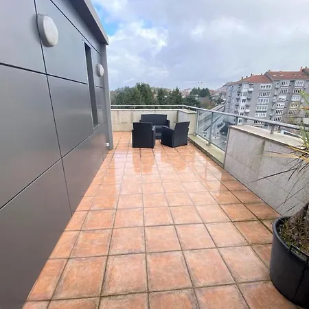 Fuer 5 Personen Und 1 Kind In Santiago De Compostela, Galicien Appartement *